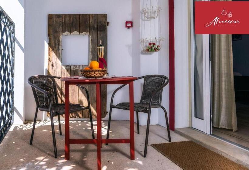 غرفة قياسية مزوَّدة بشُرفة, Guest House Almeixar