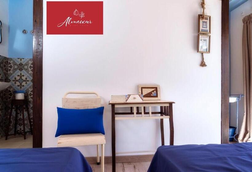 غرفة قياسية مزوَّدة بشُرفة, Guest House Almeixar