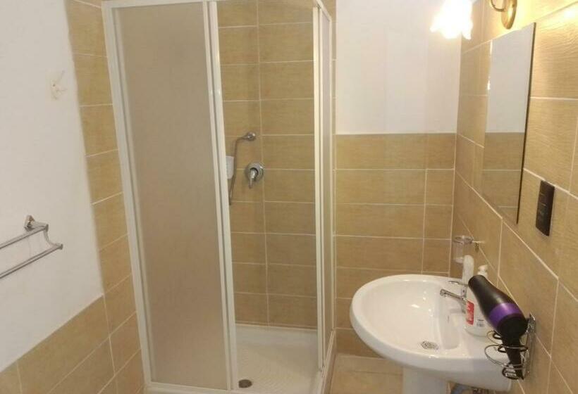 اتاق لوکس, Magna Grecia B&b