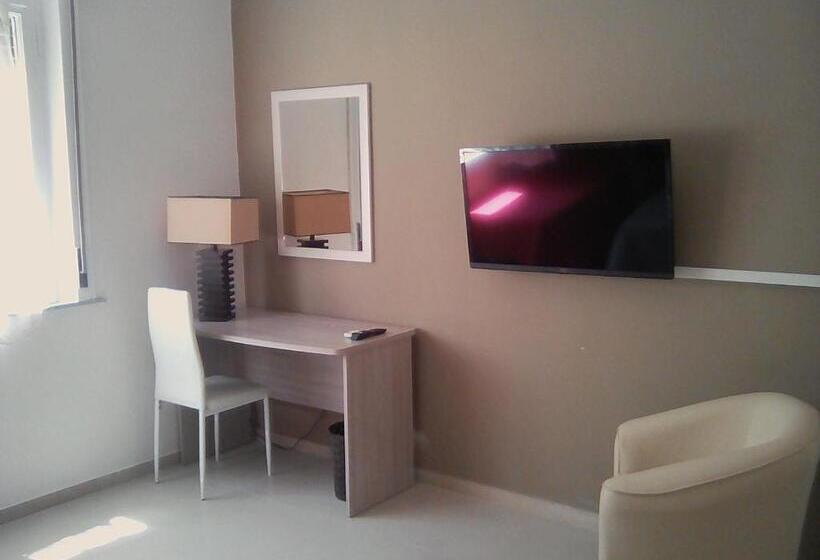 اتاق استاندارد یک نفره, Magna Grecia B&b