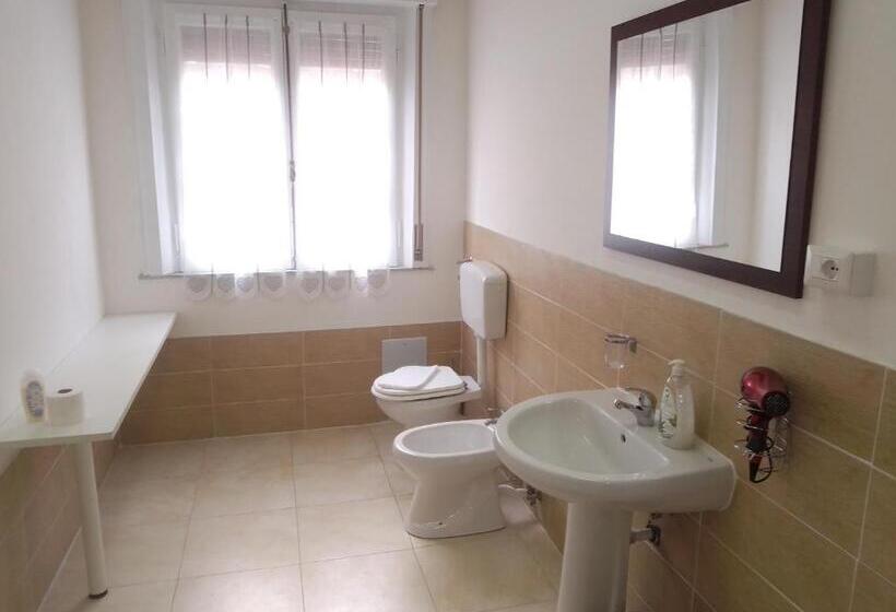 اتاق استاندارد یک نفره, Magna Grecia B&b