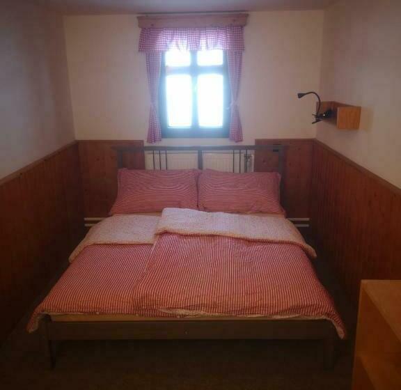 带共用浴室的标准房间, Chata Zákoutí