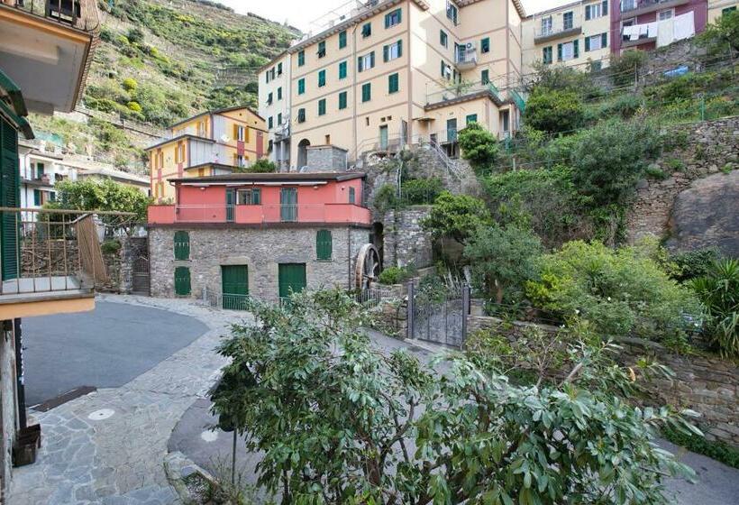 标准间, Lory S Suite