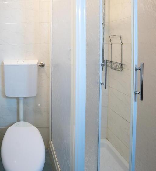 标准间, Lory S Suite