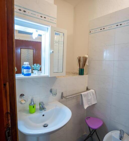 标准间, Lory S Suite