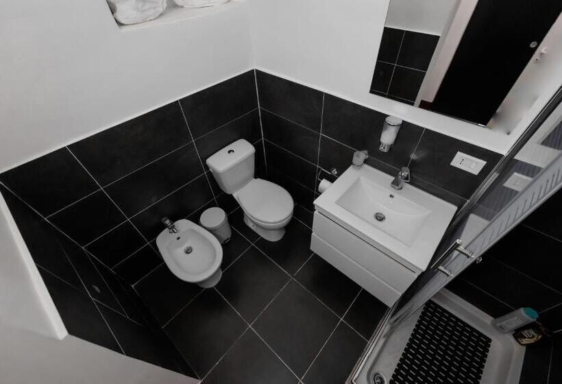 غرفة قياسية رباعية, Pegaso