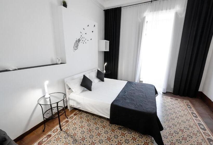 غرفة قياسية رباعية, Pegaso