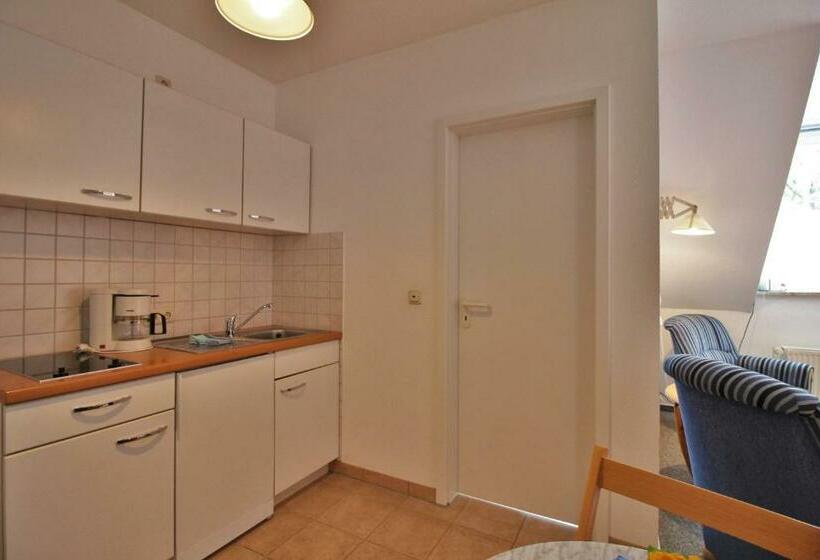 Номер Стандарт, Pension Grosser