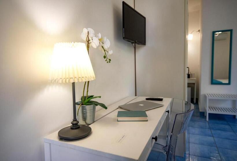 اتاق استاندارد با تخت بزرگ, Sonnino B&b