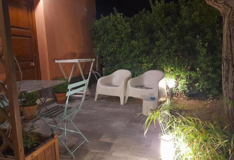 غرفة قياسية سرير كينج, Sonnino B&b