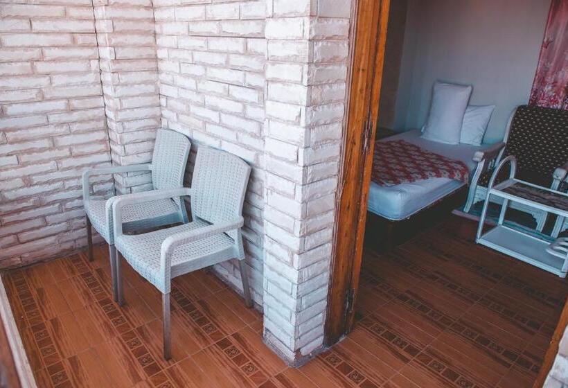 اتاق استاندارد سه نفره, Gina Motel Dahab