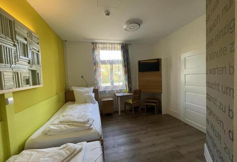 标准间, Bahnhof Balingen