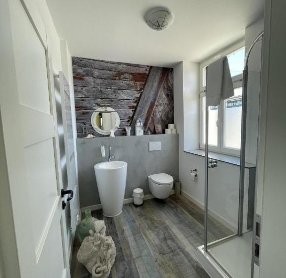 标准三人间, Bahnhof Balingen