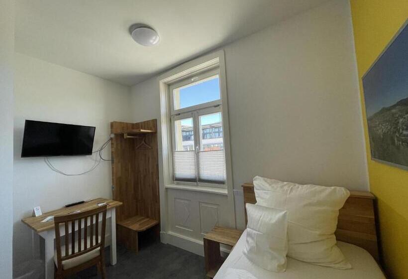 标准单人间, Bahnhof Balingen