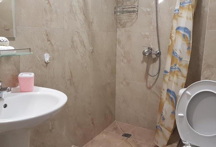 豪华三人间, Mariana Guest House