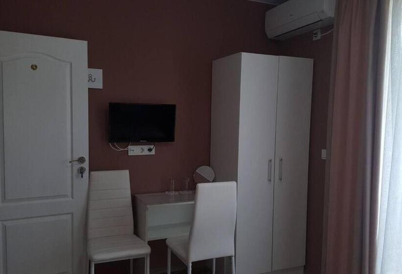 标准间带阳台, Mariana Guest House