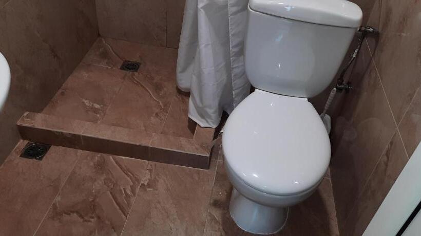 豪华三人间, Mariana Guest House