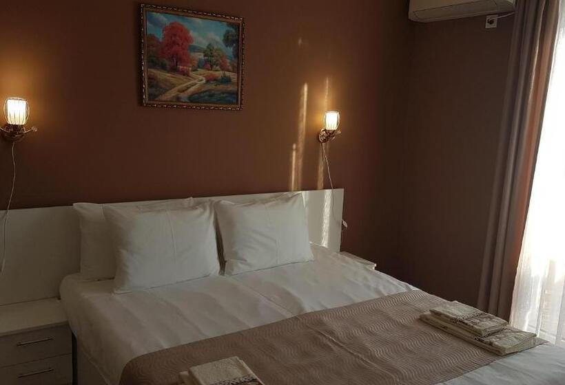 带阳台的豪华间, Mariana Guest House