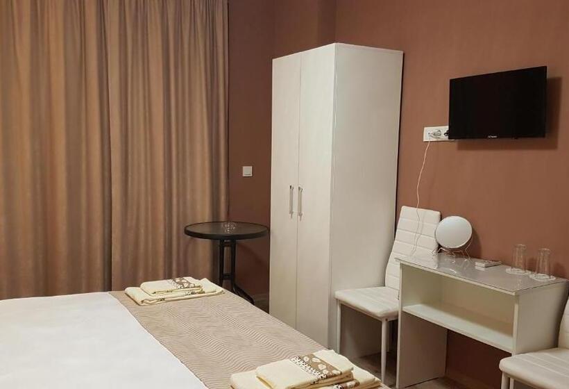 带阳台的豪华间, Mariana Guest House