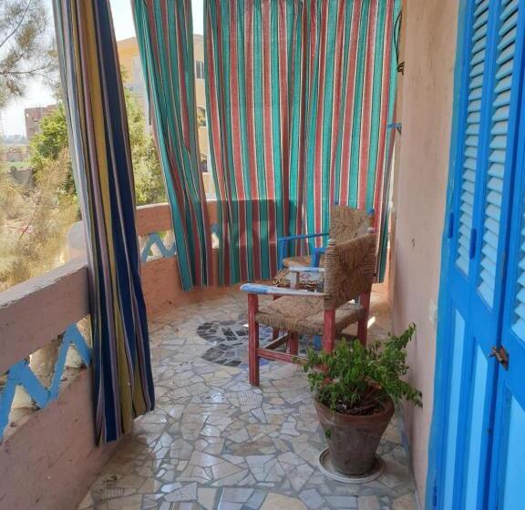 اتاق استاندارد با تراس, Rural Guest House فندق البيت الريفي