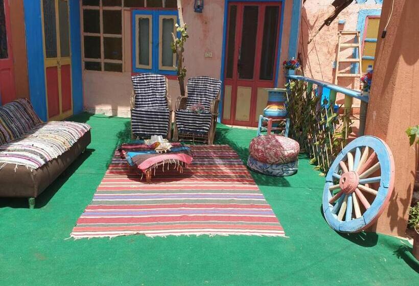 کلبه ییلاقی, Rural Guest House فندق البيت الريفي