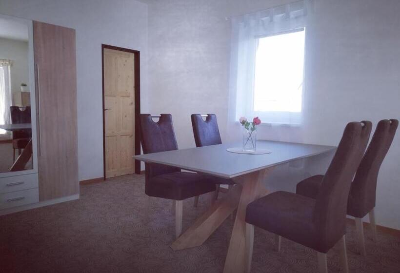 침실 1개 아파트, Apartmány U Stříbrných