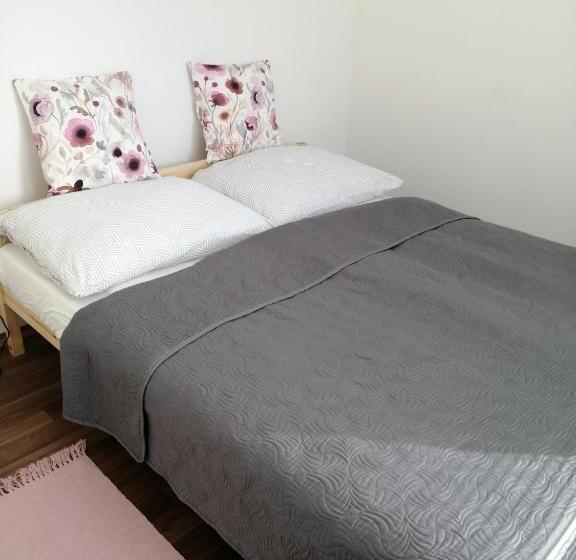 آپارتمان 1 خوابه با بالکن, Apartmány U Stříbrných