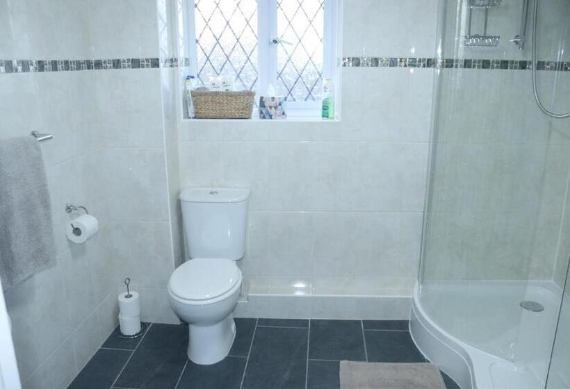 Standard-huone, Highworth House