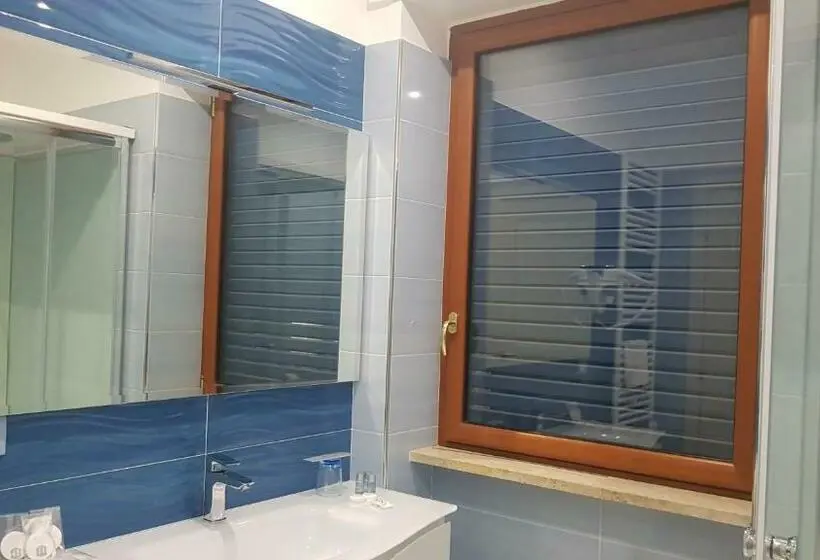 اتاق استاندارد با بالکن, Madigans Rooms Bed&breakfast