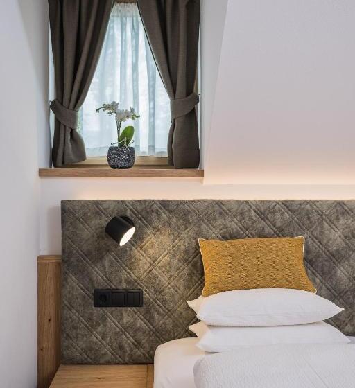 스탠다드 룸, Gasthof Albergo Dolomiten