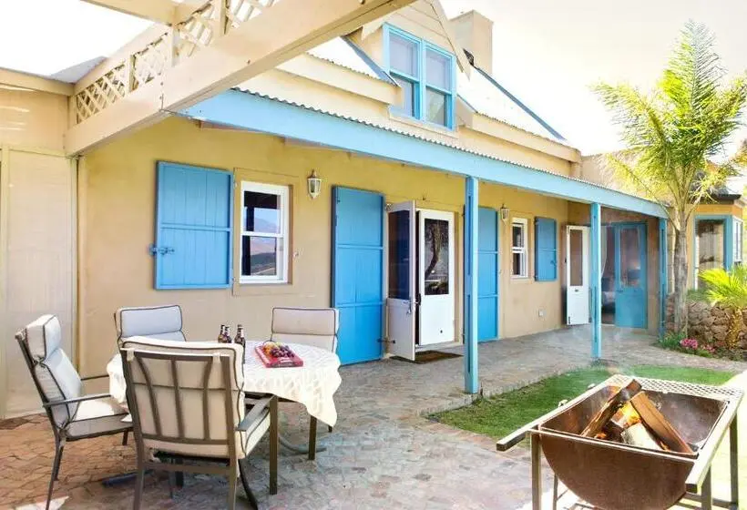 اتاق خانوادگی, Heuwelsig Cottages