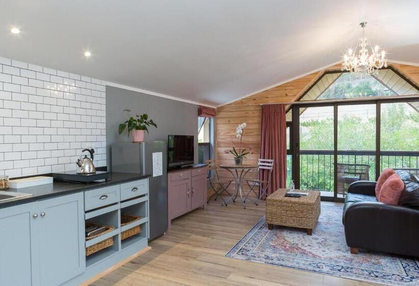 استودیوی استاندارد, Heuwelsig Cottages