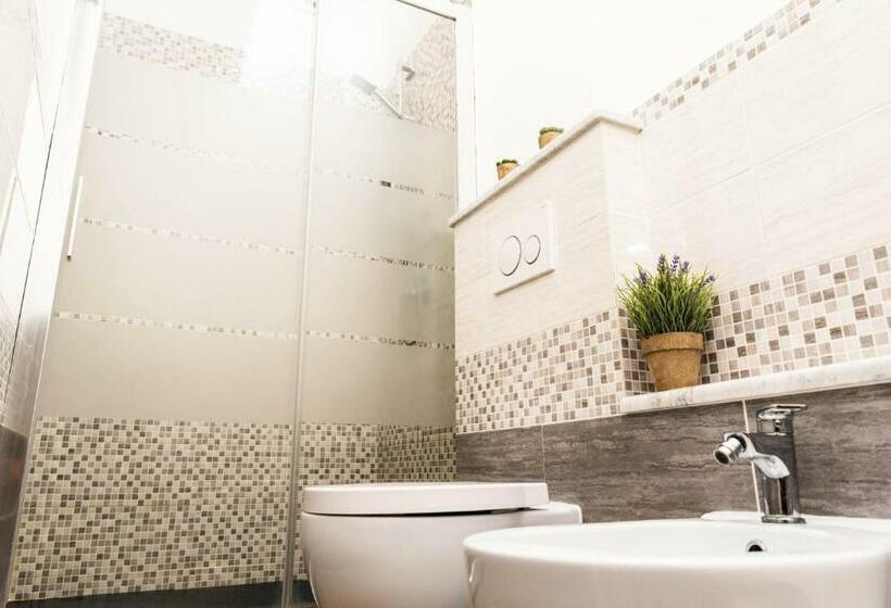 Номер Стандарт, La Casa Del Poeta