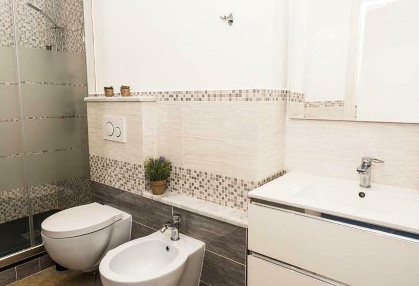 Номер Стандарт, La Casa Del Poeta