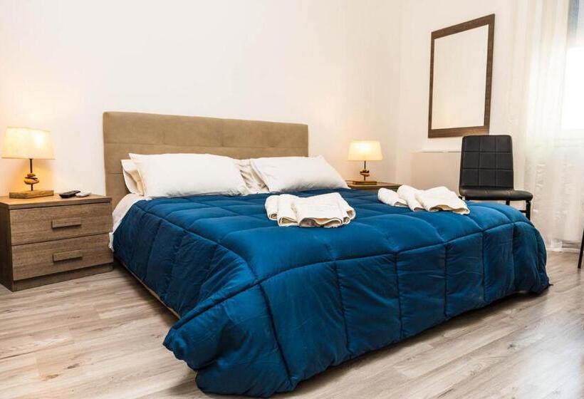 Номер Стандарт, La Casa Del Poeta