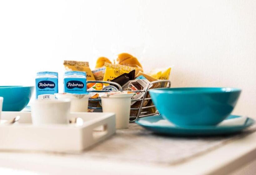 Стандартный внешний трехместный номер с ванной комнатой, La Casa Del Poeta