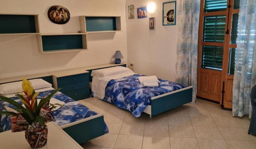 اتاق اکونومی, Villa Anna