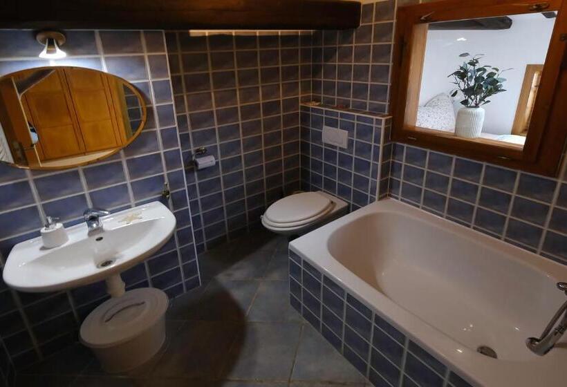 标准间, Sklep U Hrabalů