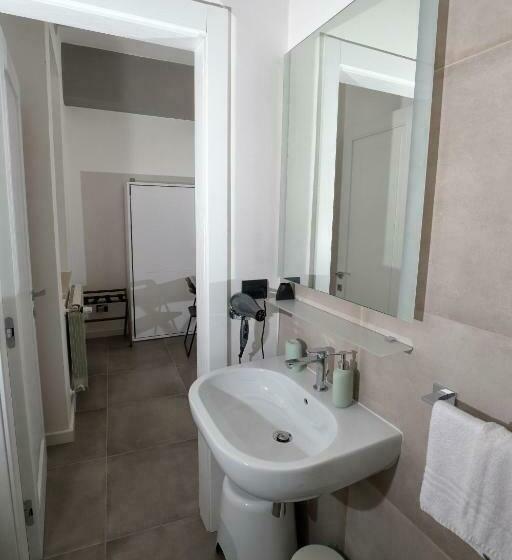 إستديو عائلى, Timpa Rooms