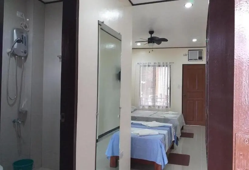 Chambre Quadruple Standard, Devayn S Inn