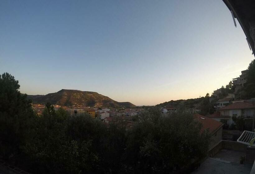 חדר סטנדרט לשלושה, B&b Bassu