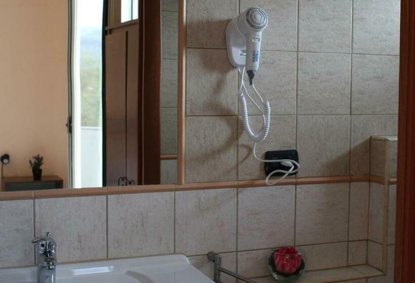 Номер Стандарт Трехместный, B&b Bassu