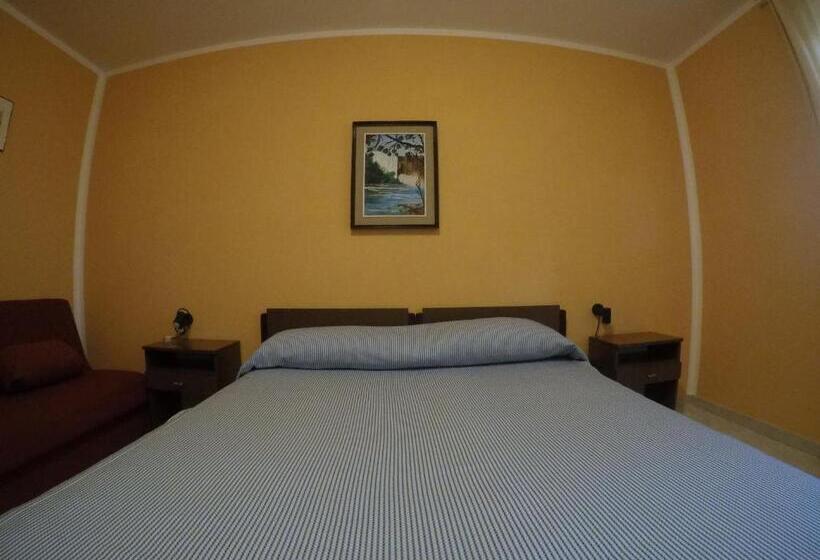 חדר סטנדרט לשלושה, B&b Bassu