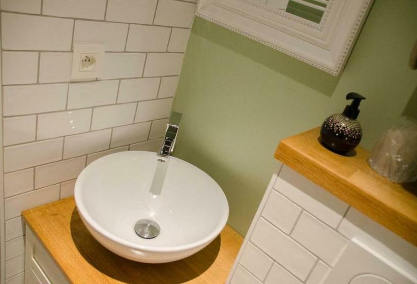 Номер Стандарт Вид на Сад, La Suite Des Pervenches