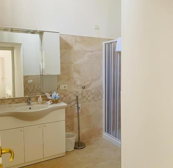 Standart Oda, Nonna Veronica