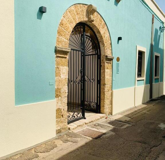 Bahçe Manzaralı Süit, Nonna Veronica