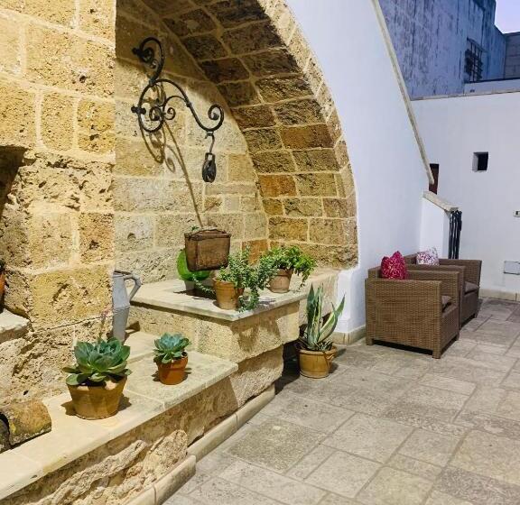 Standart Oda, Nonna Veronica