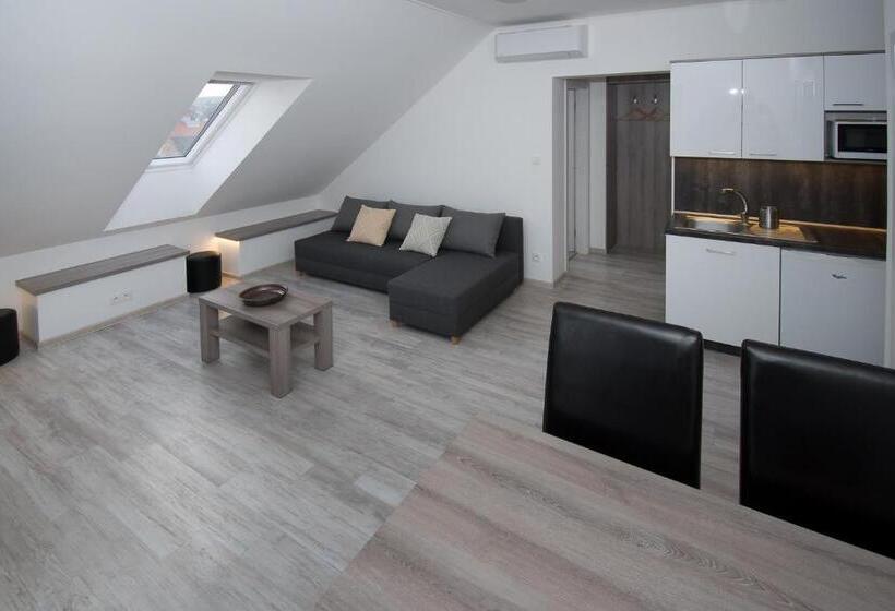 スイート, Penzion U Hrnčíře