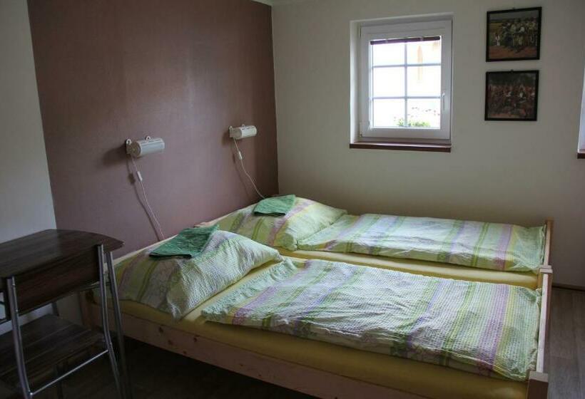 スタンダードルーム, Vinný Sklep U Konečků