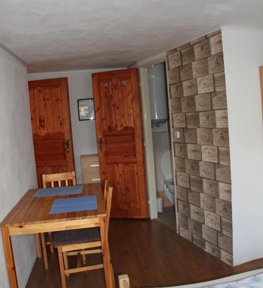 スタンダードルーム, Vinný Sklep U Konečků